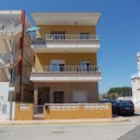 Piles - Apartment - Sleeps 7 - Parking - Seafront Εξωτερικό φωτογραφία