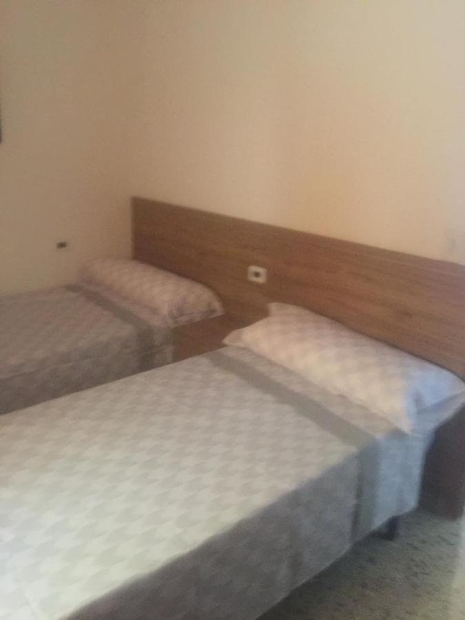 Piles - Apartment - Sleeps 7 - Parking - Seafront Εξωτερικό φωτογραφία